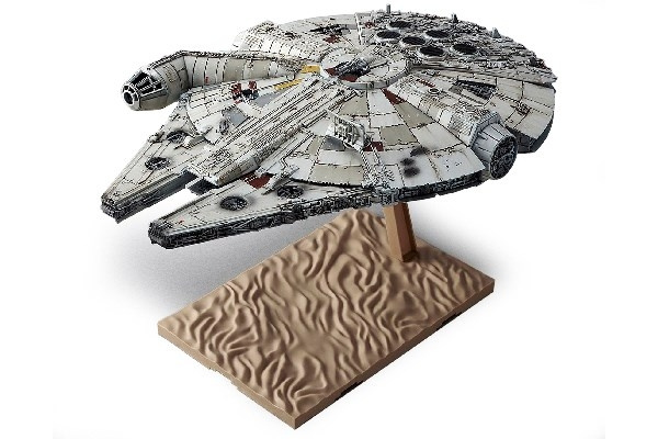 Revell Bandai Millennium Falcon in de groep SPORT, VRIJE TIJD & HOBBY / Hobby / Kunststof modellen / Badaccessoires bij TP E-commerce Nordic AB (C29871)