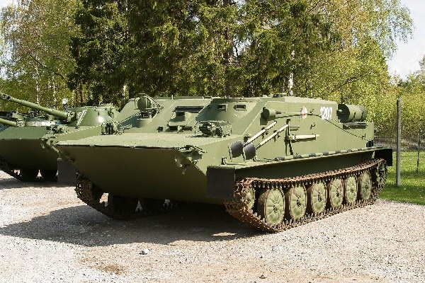 Revell BTR-50PK 1:72 in de groep SPORT, VRIJE TIJD & HOBBY / Hobby / Kunststof modellen / Militaire voertuigen (land) bij TP E-commerce Nordic AB (C29885)