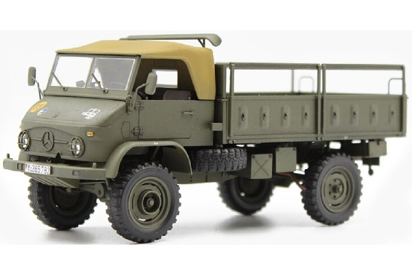 Revell Unimog 404 S 1:35 in de groep SPORT, VRIJE TIJD & HOBBY / Hobby / Kunststof modellen / Militaire voertuigen (land) bij TP E-commerce Nordic AB (C29900)