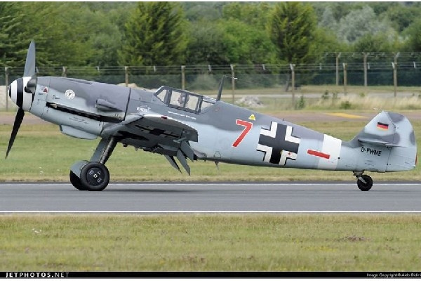 Revell Messerschmitt Bf109G-2/4 in de groep SPORT, VRIJE TIJD & HOBBY / Hobby / Kunststof modellen / Vliegtuigen/helikopters bij TP E-commerce Nordic AB (C29916)