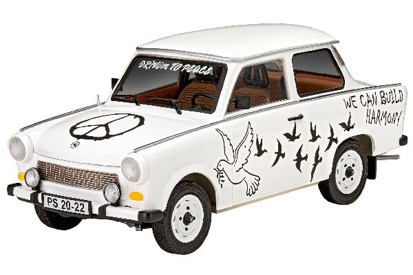 Revell Trabant 601S \'Builder\'s Choice\' in de groep SPORT, VRIJE TIJD & HOBBY / Hobby / Kunststof modellen / Auto\'s bij TP E-commerce Nordic AB (C29977)