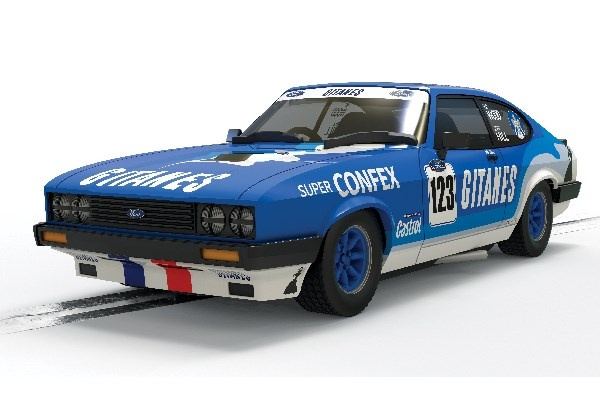  Scalextric Ford Capri MK3 - Gerry Marshall Trophy Winner 2021 in de groep SPEELGOED, KINDER- & BABYPRODUCTEN / Op afstand bestuurbaar / Autobanen / Auto\'s bij TP E-commerce Nordic AB (C30508)