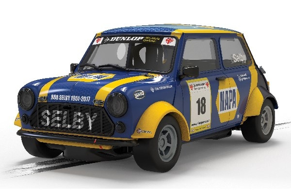 SCALEXTRIC Mini Miglia - NAPA - Lewis Selby 2021 1:32 in de groep SPORT, VRIJE TIJD & HOBBY / Hobby / Kunststof modellen / Auto\'s bij TP E-commerce Nordic AB (C30509)
