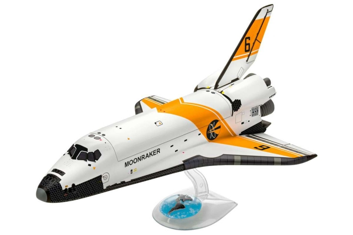 Revell James Bond \'Moonraker\' 1:144 gift set in de groep SPORT, VRIJE TIJD & HOBBY / Hobby / Kunststof modellen / Vliegtuigen/helikopters bij TP E-commerce Nordic AB (C30584)