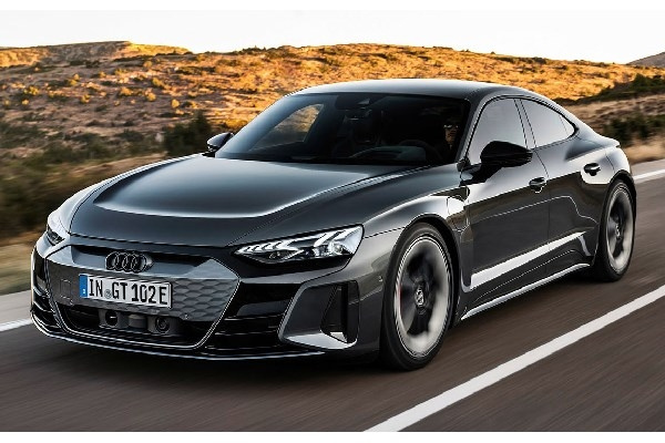 Revell RC Scale Car Audi e-tron GT in de groep SPEELGOED, KINDER- & BABYPRODUCTEN / Op afstand bestuurbaar / Afstand bestuurbare auto\'s bij TP E-commerce Nordic AB (C30610)