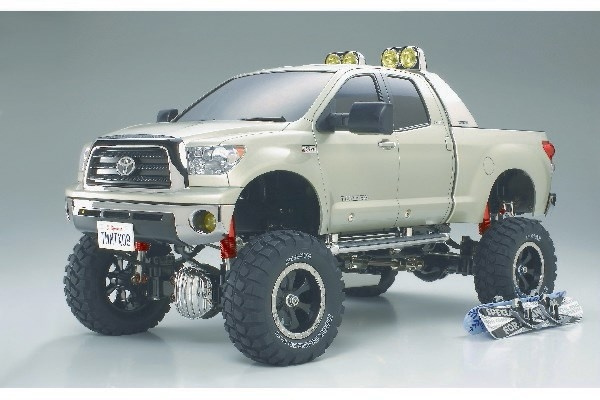 TAMIYA 1/10 R/C Toyota Tundra High-Lift in de groep SPEELGOED, KINDER- & BABYPRODUCTEN / Op afstand bestuurbaar / Afstand bestuurbare auto\'s bij TP E-commerce Nordic AB (C31493)