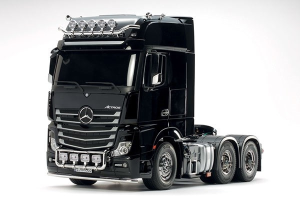 TAMIYA 1/14 Mercedes Actros 3363 GigaSpace in de groep SPORT, VRIJE TIJD & HOBBY / Hobby / Kunststof modellen / Auto\'s bij TP E-commerce Nordic AB (C31514)