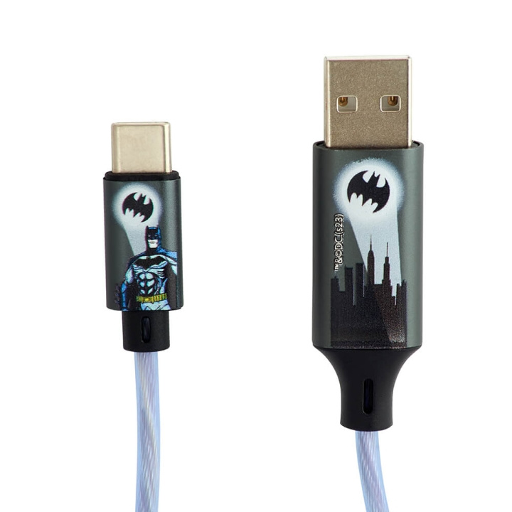 DC Comics Batman Light-Up USB-A to USB-C Cable in de groep SMARTPHONE & TABLETS / Opladers & Kabels / Kabels / Kabels Type C bij TP E-commerce Nordic AB (C34661)