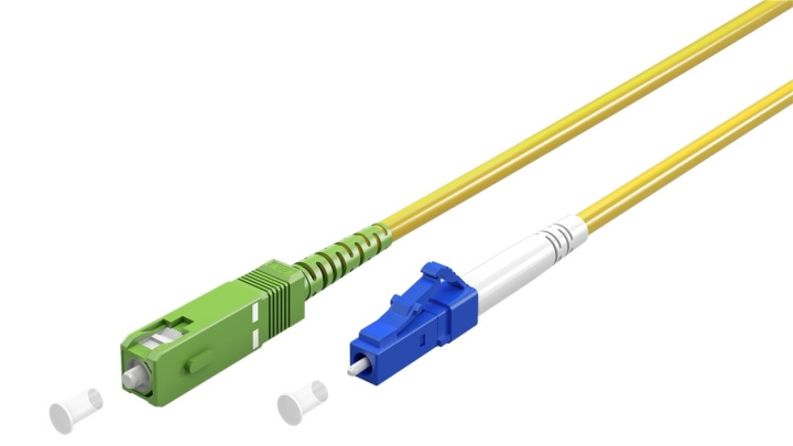 Goobay Glasvezelkabel (FTTH), Singlemode (OS2) Yellow, geel (Simplex), 0,5 m optische vezel, SC-APC (8°) stekker > LC-UPC-stekker, halogeenvrije kabelmantel (LSZH) in de groep COMPUTERS & RANDAPPARATUUR / Computerkabels / Netwerkkabels / Glasvezelbekabeling bij TP E-commerce Nordic AB (C39122)