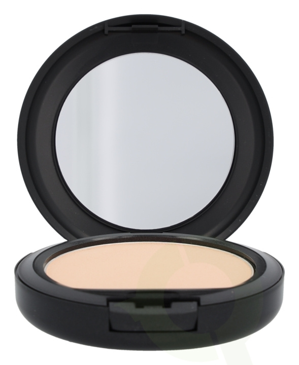 MAC Studio Fix Powder Plus Foundation 15 gr NC20 in de groep BEAUTY & HEALTH / Makeup / Make-up gezicht / Foundation bij TP E-commerce Nordic AB (C41673)