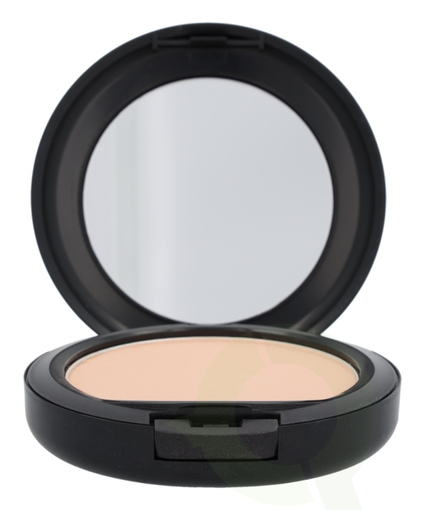 MAC Studio Fix Powder Plus Foundation 15 gr NW20 in de groep BEAUTY & HEALTH / Makeup / Make-up gezicht / Foundation bij TP E-commerce Nordic AB (C41682)