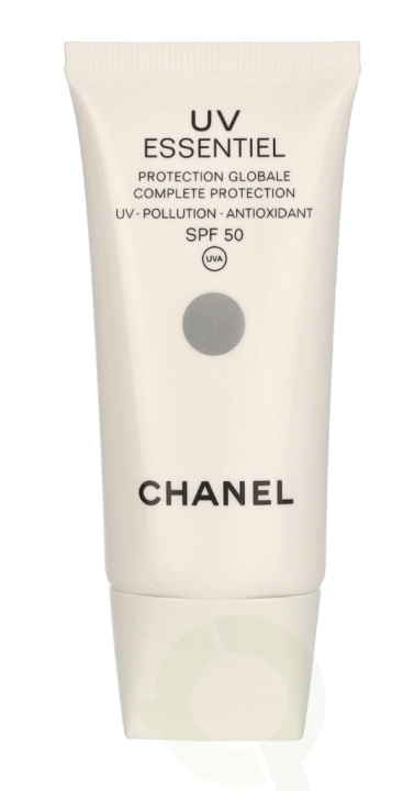 Chanel UV Essentiel Complete Protection SPF50 30 ml in de groep BEAUTY & HEALTH / Huidsverzorging / Zonnebank / Zonnebescherming bij TP E-commerce Nordic AB (C49723)