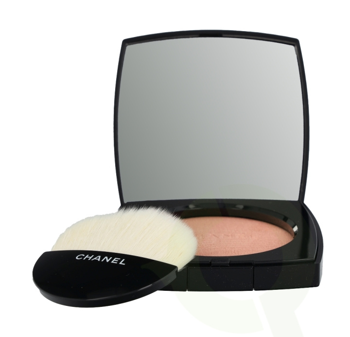 Chanel Poudre Lumiere Highlighting Powder 8.5 gr #30 Rosy Gold in de groep BEAUTY & HEALTH / Makeup / Make-up gezicht / Poeder bij TP E-commerce Nordic AB (C49725)