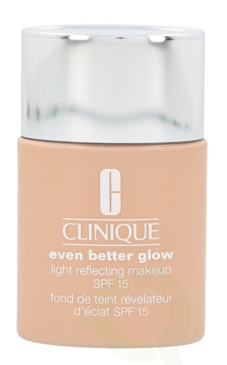 Clinique Even Better Glow Light Reflecting Makeup SPF15 30 ml CN28 Ivory in de groep BEAUTY & HEALTH / Makeup / Make-up gezicht / Foundation bij TP E-commerce Nordic AB (C50250)