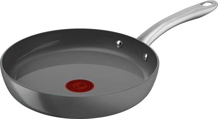 Tefal (RE)NEW+ - stekpanna, 24 cm, keramisk beläggning, grå in de groep HUISHOUDEN & TUIN / Keukengerei / Koekenpannen bij TP E-commerce Nordic AB (C55349)