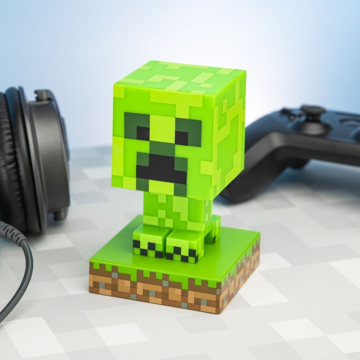 Paladone Minecraft Creeper V2 Light in de groep COMPUTERS & RANDAPPARATUUR / GAMING / Gaming accessoires bij TP E-commerce Nordic AB (C56152)