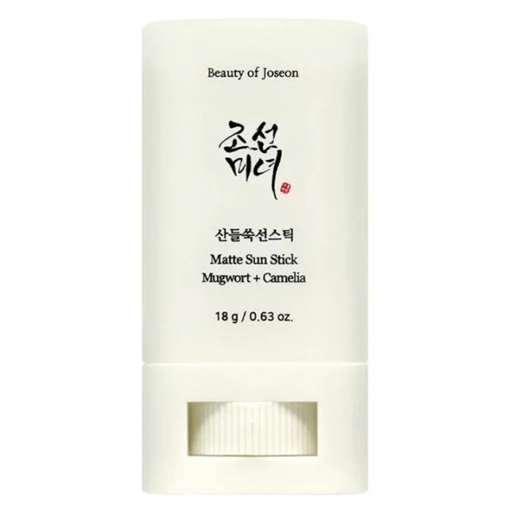 Beauty of Joseon Matte Sun Stick Mugwort + Camelia SPF50 18g in de groep BEAUTY & HEALTH / Huidsverzorging / Zonnebank / Zonnebescherming bij TP E-commerce Nordic AB (C58376)