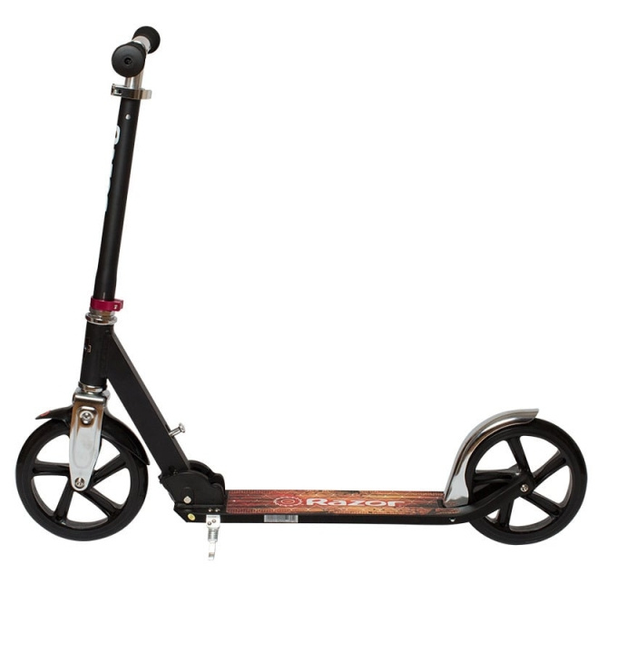 Razor A5 Lux scooter - zwart label (13073067) in de groep SPEELGOED, KINDER- & BABYPRODUCTEN / Buitenspeelgoed / Fietsen & Steppen bij TP E-commerce Nordic AB (D14958)