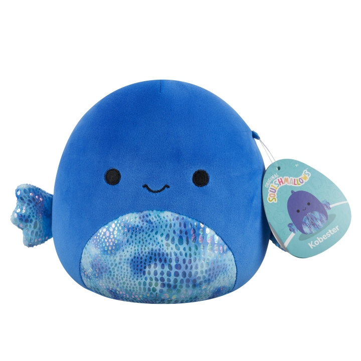 Squishmallows 19 cm Pluche P22 - Kobester de Betta Vis in de groep SPEELGOED, KINDER- & BABYPRODUCTEN / Babyspeelgoed / Knuffels bij TP E-commerce Nordic AB (D15359)