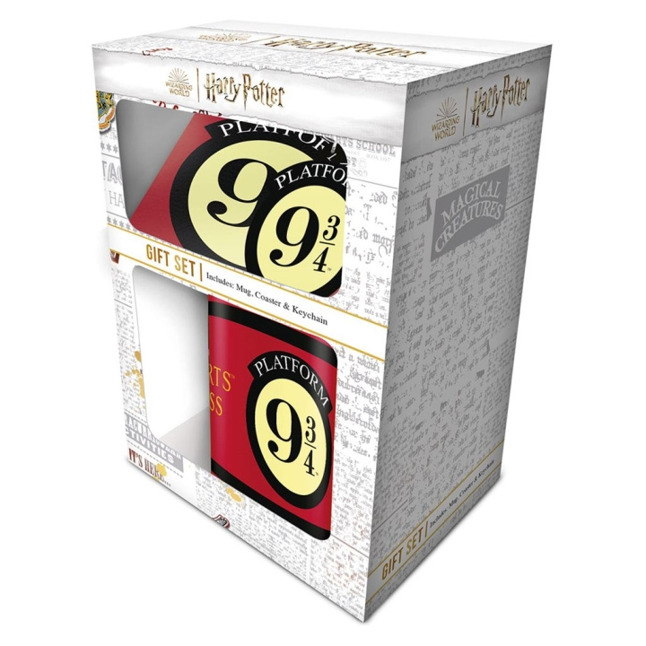 Pyramid International HARRY POTTER (PLATFORM 9 3/4) GESCHENKSET (MOK, ONDERZETTER & SLEUTELHANGER) in de groep SPORT, VRIJE TIJD & HOBBY / Leuke dingen / Verzamelobjecten bij TP E-commerce Nordic AB (D15445)