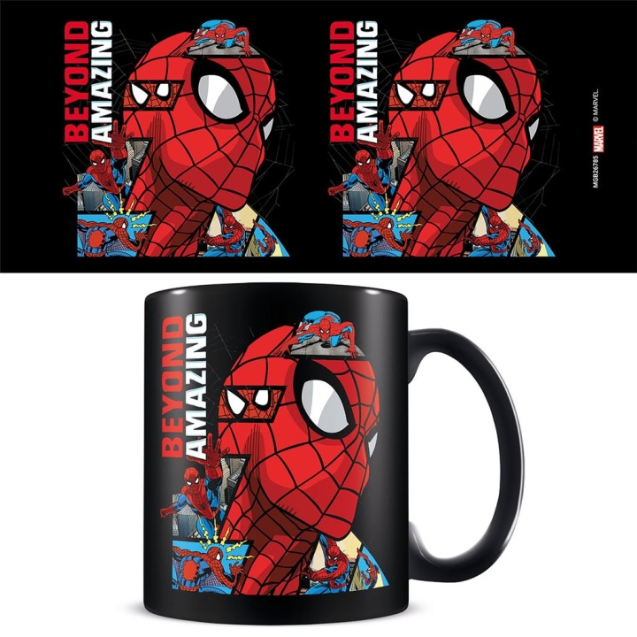 Pyramid International SPIDER-MAN (60 JAAR) ZWARTE MOK in de groep SPORT, VRIJE TIJD & HOBBY / Leuke dingen / Bekers bij TP E-commerce Nordic AB (D15458)