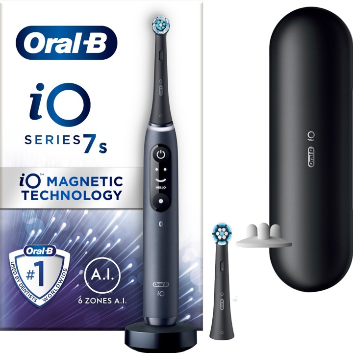 Oral B Eltandborste iO7 Black in de groep BEAUTY & HEALTH / Mondverzorging / Elektrische tandenborstels bij TP E-commerce Nordic AB (D16540)