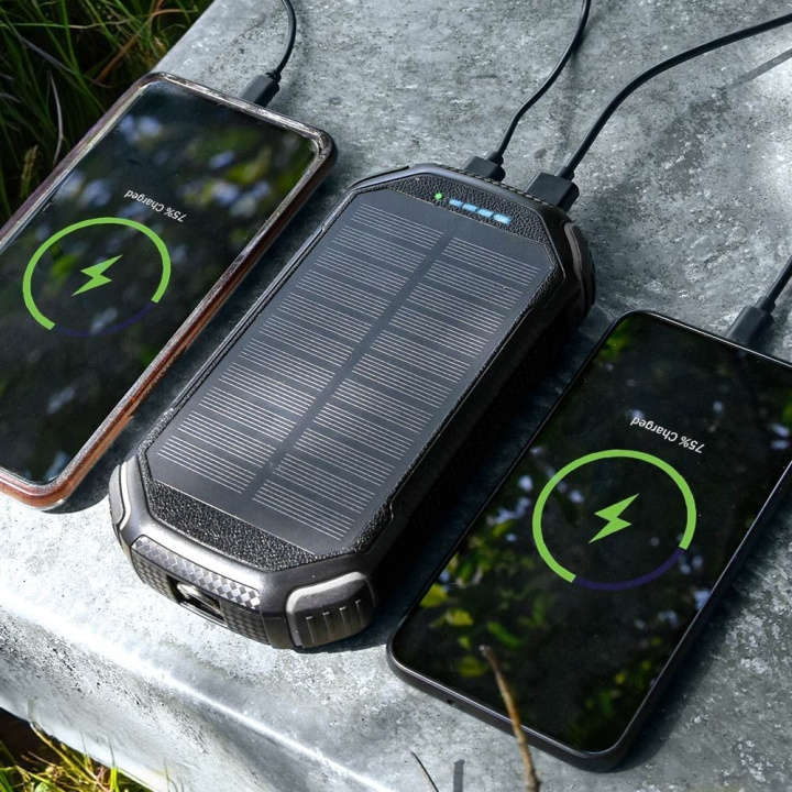 MikaMax QI Zonne-energiecel 20.000 mAh in de groep SMARTPHONE & TABLETS / Opladers & Kabels / Powerbanks bij TP E-commerce Nordic AB (D16893)