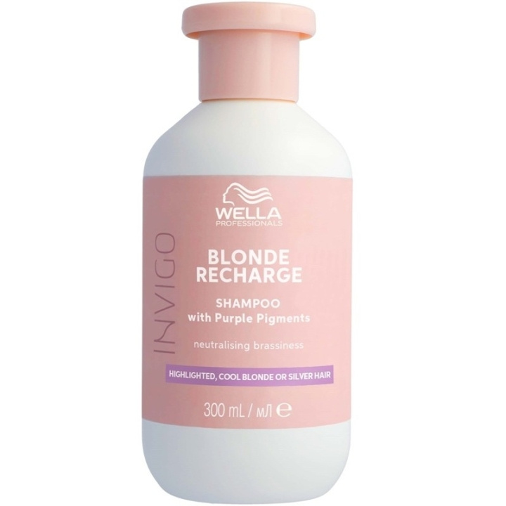 Wella Professionals Invigo Blonde Recharge Cool Blonde Shampoo 300ml in de groep BEAUTY & HEALTH / Haar & Styling / Haarverzorging / Shampoo bij TP E-commerce Nordic AB (D19780)