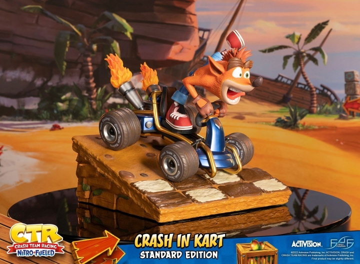 First4Figures Crash Team Racing Nitro-Fueled (Crash In Kart) RESIN standbeeld in de groep SPORT, VRIJE TIJD & HOBBY / Leuke dingen / Verzamelobjecten bij TP E-commerce Nordic AB (D20218)