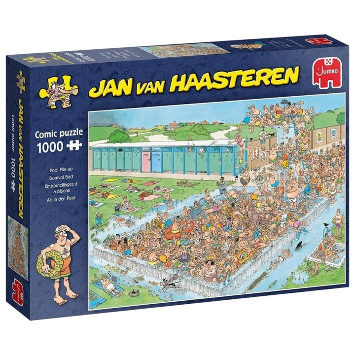 Jan van Haasteren Pool Pile-Up (1000 stukjes) (JUM0039) in de groep SPORT, VRIJE TIJD & HOBBY / Hobby / Puzzel bij TP E-commerce Nordic AB (D20394)