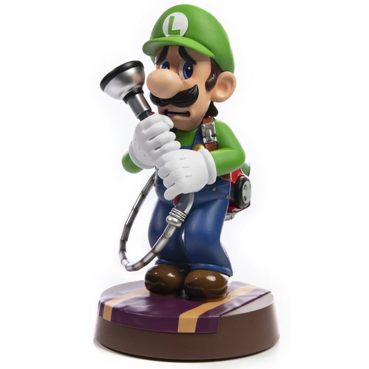First4Figures - Luigi\'s Mansion: Luigi (Standaard) 25cm PVC in de groep SPORT, VRIJE TIJD & HOBBY / Leuke dingen / Verzamelobjecten bij TP E-commerce Nordic AB (D20655)