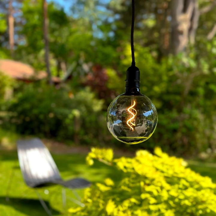 LightsOn Penny Pendellampa Gravity + DecoBulb XL Smoke in de groep HUISHOUDEN & TUIN / Elektriciteit & Verlichting / Buitenverlichting bij TP E-commerce Nordic AB (D21638)
