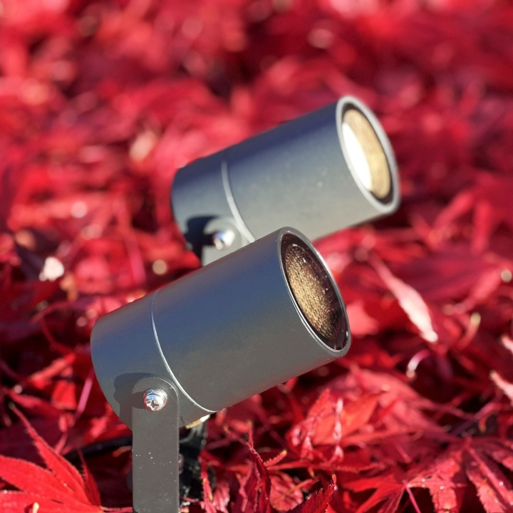 LightsOn Luna Startpaket 2 x Trädgårdsspot Grå in de groep HUISHOUDEN & TUIN / Elektriciteit & Verlichting / Buitenverlichting bij TP E-commerce Nordic AB (D21641)