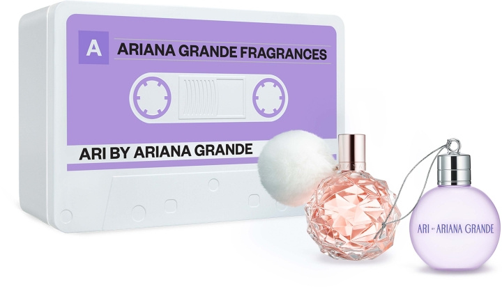 Ariana Grande ARI Geschenkverpakking in de groep BEAUTY & HEALTH / Geuren & Parfum / Parfum / Parfum voor haar bij TP E-commerce Nordic AB (D22017)