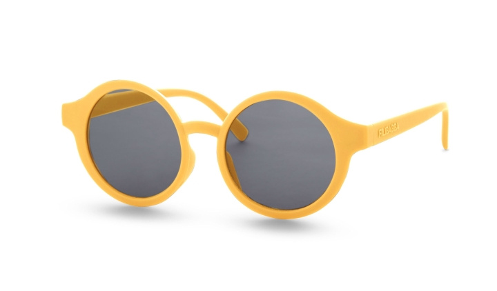 Filibabba Kinderzonnebril van gerecycled plastic 4-7 jaar - Day Lily - (FI-03028) in de groep SPORT, VRIJE TIJD & HOBBY / Accessoires / Zonnebrillen bij TP E-commerce Nordic AB (D24180)