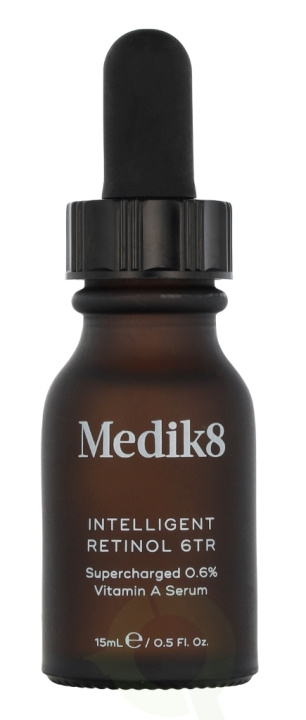 Medik8 Intelligent Retinol 6TR Serum 15 ml in de groep BEAUTY & HEALTH / Huidsverzorging / Gezicht / Huidserum bij TP E-commerce Nordic AB (D28241)