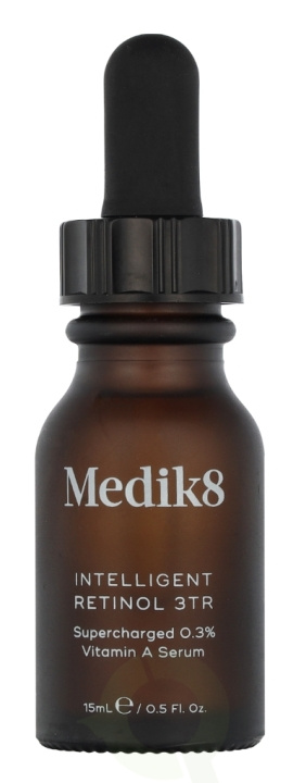 Medik8 Intelligent Retinol 3TR Serum 15 ml in de groep BEAUTY & HEALTH / Huidsverzorging / Gezicht / Huidserum bij TP E-commerce Nordic AB (D28242)