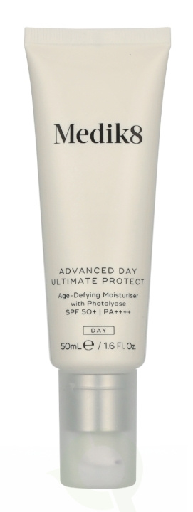 Medik8 Advanced Day Ultimate Protect Moisturiser SPF50+ 50 ml in de groep BEAUTY & HEALTH / Huidsverzorging / Gezicht / Dagcrème bij TP E-commerce Nordic AB (D28274)