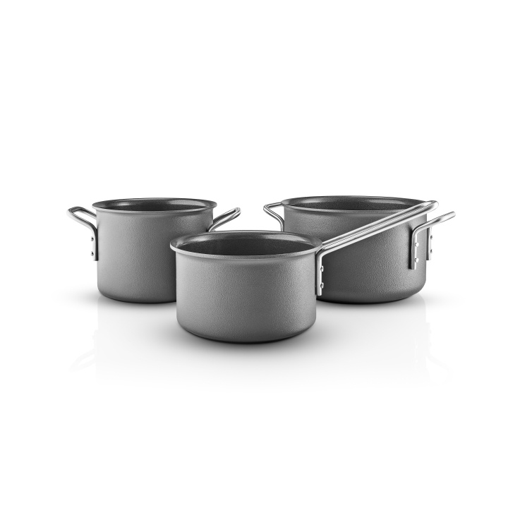 Eva Trio Grey Line pannenset - Grijs - 1,8 L - 2,5 L - 3,8 L in de groep HUISHOUDEN & TUIN / Keukengerei / Potten & Pannen bij TP E-commerce Nordic AB (D31068)