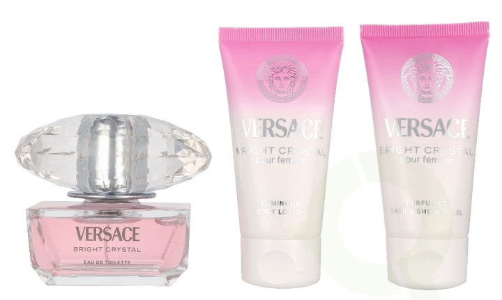 Versace Bright Crystal Giftset 150 ml Edt Spray 50ml/Bath & Shower Gel 50ml/Body Lotion 50ml in de groep BEAUTY & HEALTH / Geuren & Parfum / Parfum / Parfum voor haar bij TP E-commerce Nordic AB (D33835)