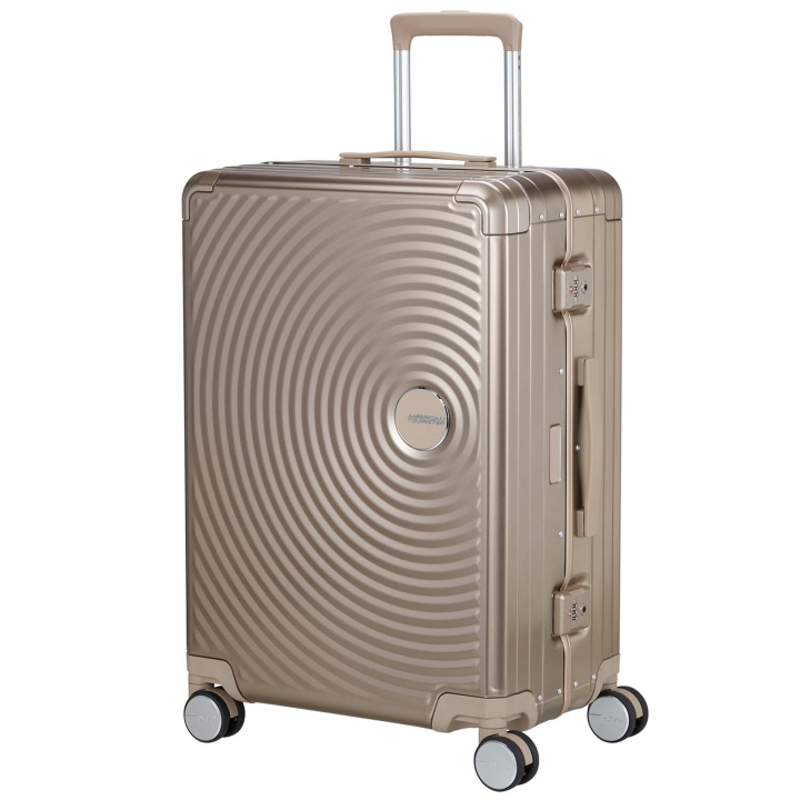 American Tourister Resväska Soundbox Aluminium 68 Medium Bronze in de groep SPORT, VRIJE TIJD & HOBBY / Reisaccessoires / Koffers bij TP E-commerce Nordic AB (D34372)