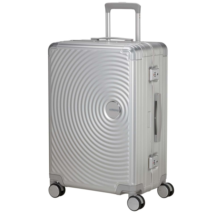 American Tourister Resväska Soundbox Aluminium 68 Medium Silver in de groep SPORT, VRIJE TIJD & HOBBY / Reisaccessoires / Koffers bij TP E-commerce Nordic AB (D34456)