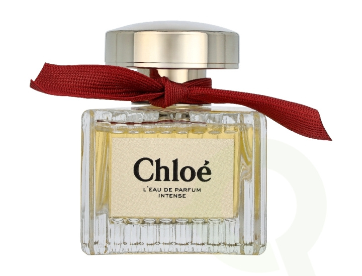 Chloe L\'Eau De Parfum Intense Edp Spray Intense 50 ml in de groep BEAUTY & HEALTH / Geuren & Parfum / Parfum / Parfum voor haar bij TP E-commerce Nordic AB (D44113)
