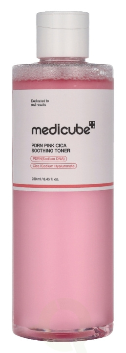 Medicube PDRN Pink Cica Soothing Toner 250 ml in de groep BEAUTY & HEALTH / Huidsverzorging / Gezicht / Gezichtswater en Facemist bij TP E-commerce Nordic AB (D44197)