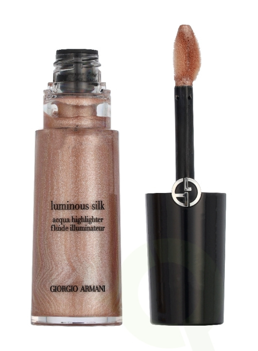 Armani Luminous Silk Acqua Highlighter 12 ml #3 Dawn in de groep BEAUTY & HEALTH / Makeup / Make-up gezicht / Contour/Highlight bij TP E-commerce Nordic AB (D45055)