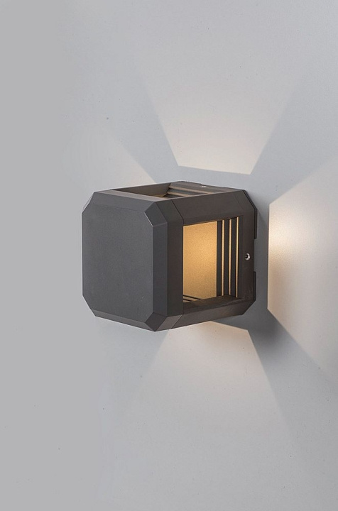 Airam Vägglampa Flen LED IP44 aluminium Airam in de groep HOME ELECTRONICS / Verlichting / Wandlampen bij TP E-commerce Nordic AB (D45730)