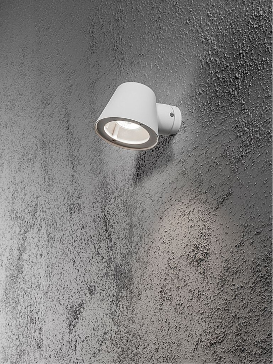 Konstsmide Vägglampa 7523-250 Trieste Konstsmide in de groep HOME ELECTRONICS / Verlichting / Wandlampen bij TP E-commerce Nordic AB (D45873)