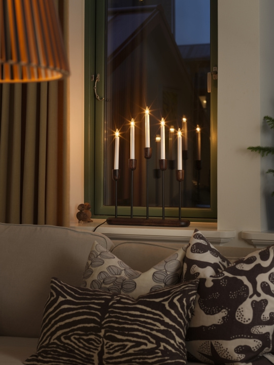 Konstsmide Elljusstake 5-arm 3939-670 Svart/valnöt 5 LED Konstsmide in de groep HOME ELECTRONICS / Verlichting / Kerstverlichting bij TP E-commerce Nordic AB (D45937)