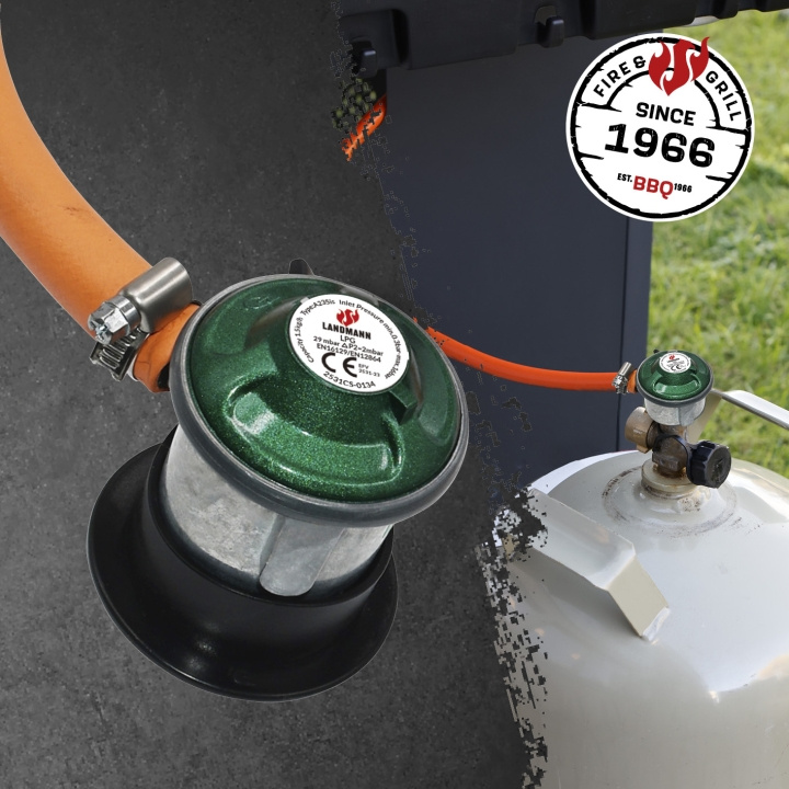 Landmann Regulatorset 30mbar 1077G Landmann in de groep HUISHOUDEN & TUIN / Tuinproducten / Barbecue & Accessoires bij TP E-commerce Nordic AB (D45982)