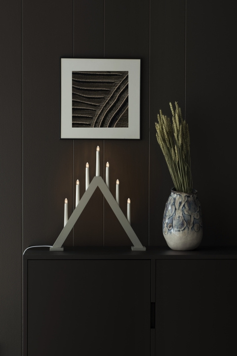 Konstsmide Elljusstake 7-arm 3931-305 7 ljus trä grå Konstsmide in de groep HOME ELECTRONICS / Verlichting / Kerstverlichting bij TP E-commerce Nordic AB (D46067)